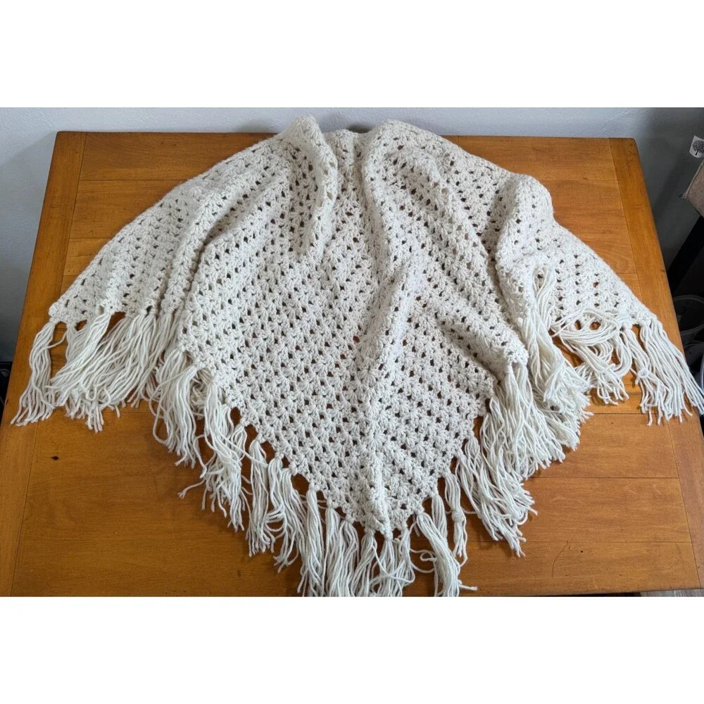 Handmade Ivory Crochet Fringe Shawl Wrap Grannycore Stevie Nicks Cottagecore - Picture 11 of 14